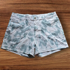 Judy Blue Women's Tye Dye Denim Shorts Wht/Sage, Size 3XL